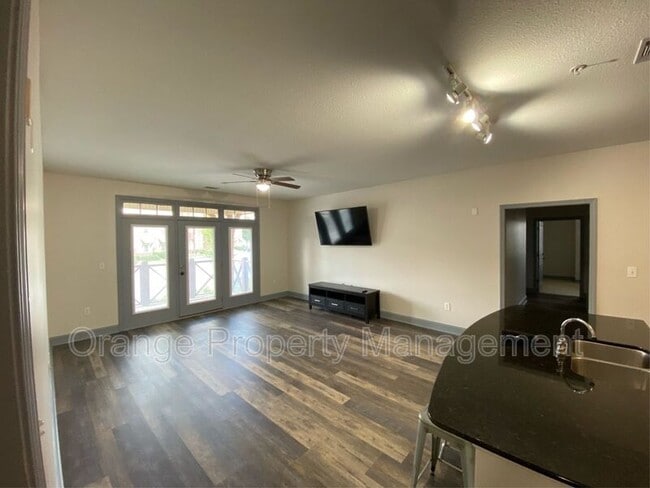 Building Photo - 1034 Shoveler Way