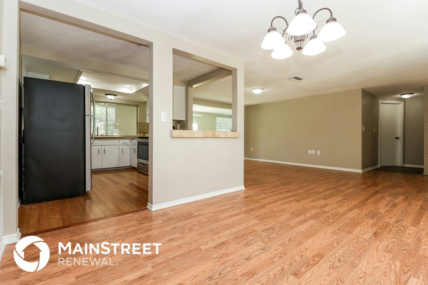 Building Photo - 8101 Brown Pelican Ave