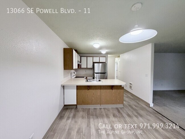 Building Photo - 13066 SE Powell Blvd