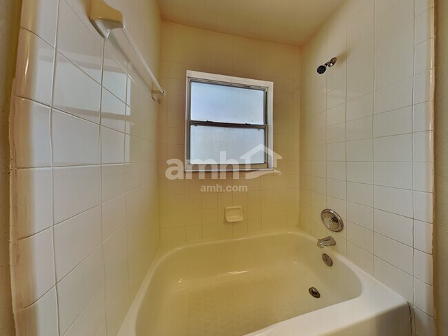 Building Photo - 12301 Woodglen Cir