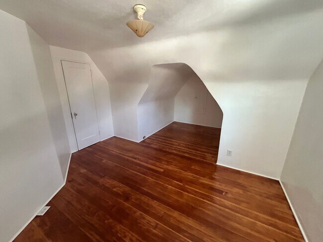 Building Photo - 4 Bedroom/2 Bath Modesto Ca