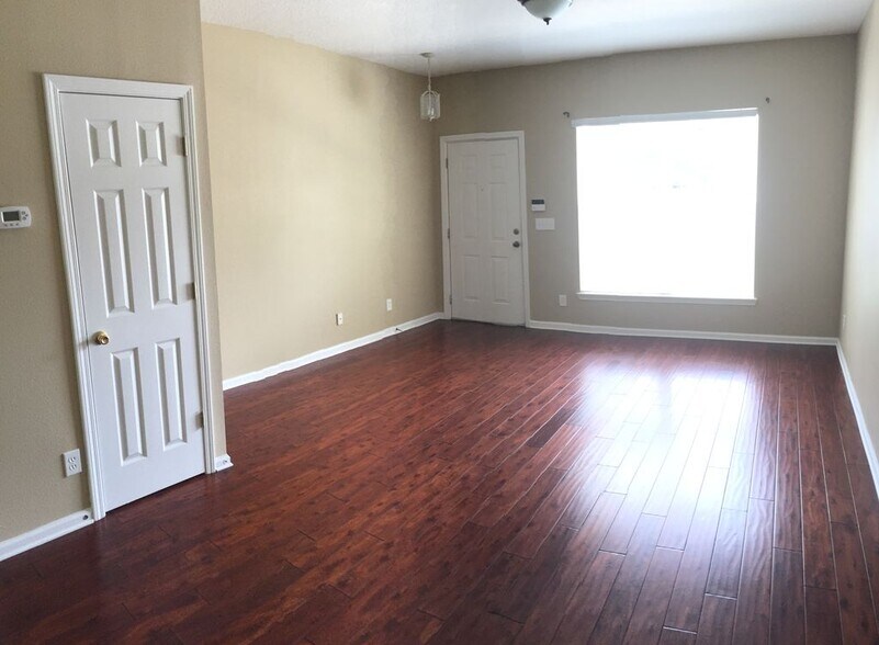 Living Room - 8412 Thornbush Court