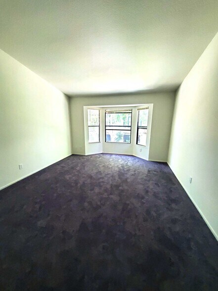 Building Photo - 16807 Camden Ln