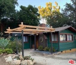 Building Photo - 8808 Chatlake Dr