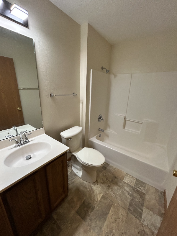Building Photo - 5573 Tall Pines Pkwy