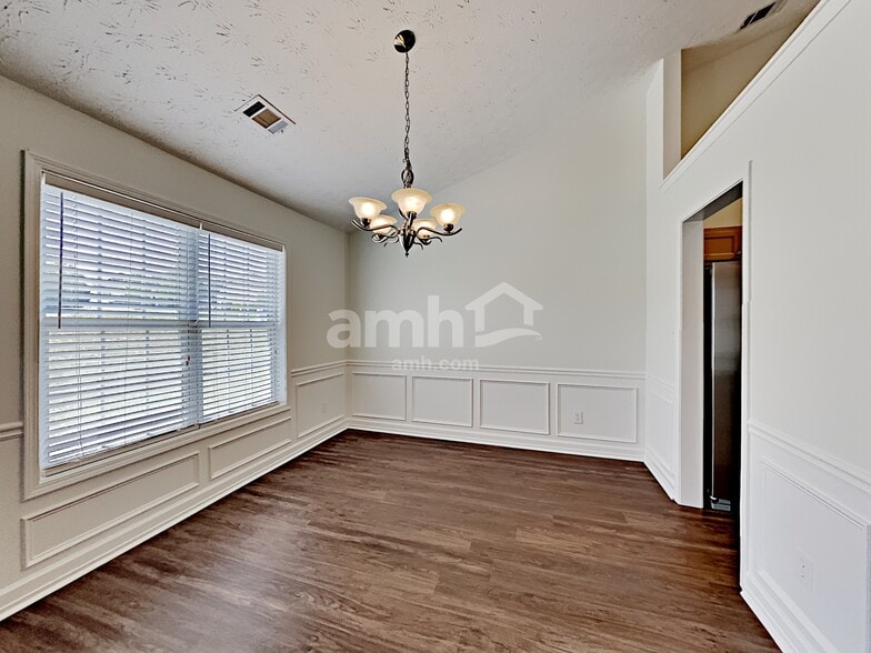 Building Photo - 2534 Dalesford Ct