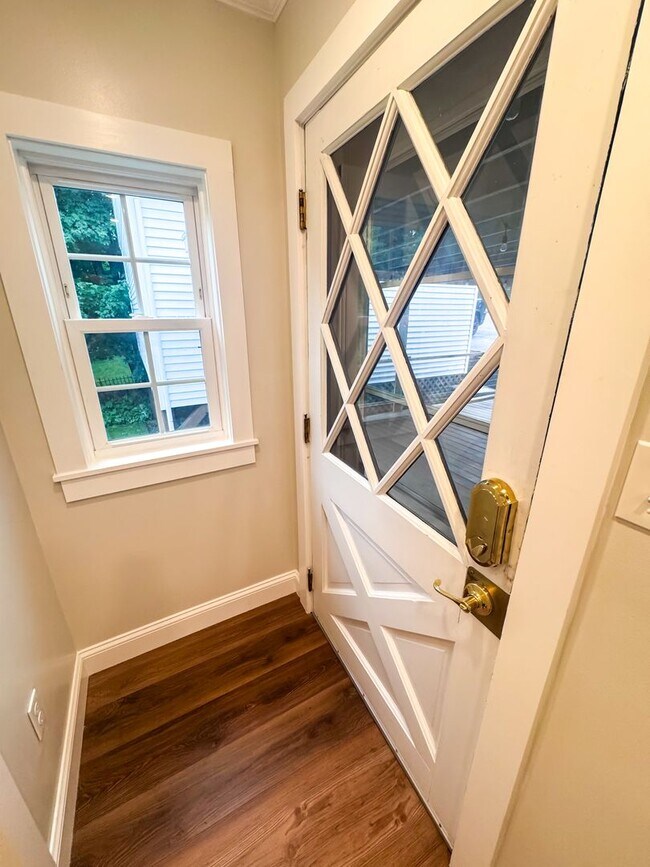 Building Photo - Gorgeous Bath 3BR/2BA Home for RENT! $2700