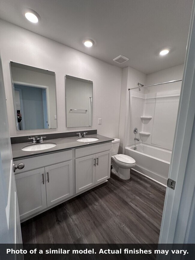 Building Photo - Brand New Home located at the Hamptons of Hickory!