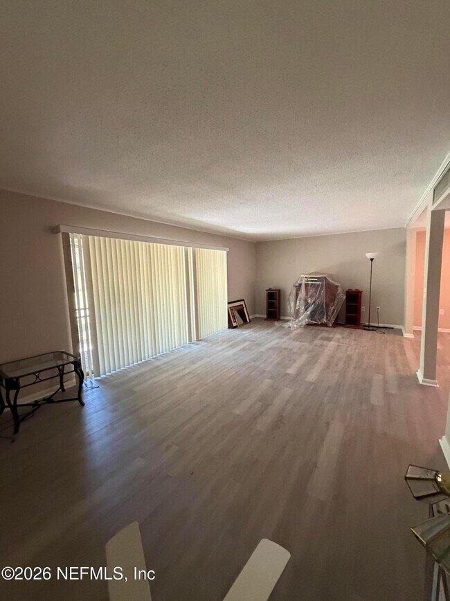 Building Photo - 396 Regency Wood Dr