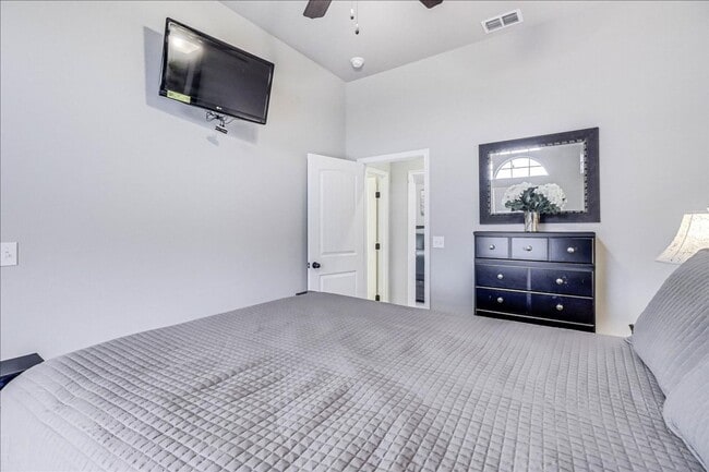Building Photo - 7809 Pavo Real St