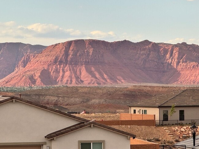 Building Photo - Brand New!!!  Beautiful 4 Bedroom Divario Home! VIEWS VIEWS VIEWS!!!