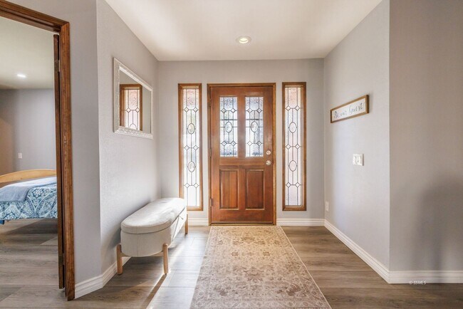Building Photo - Beautiful home for rent