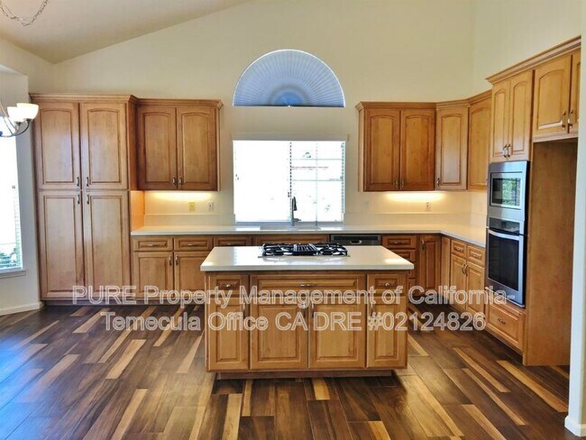 Building Photo - 31374 Corte Tunas