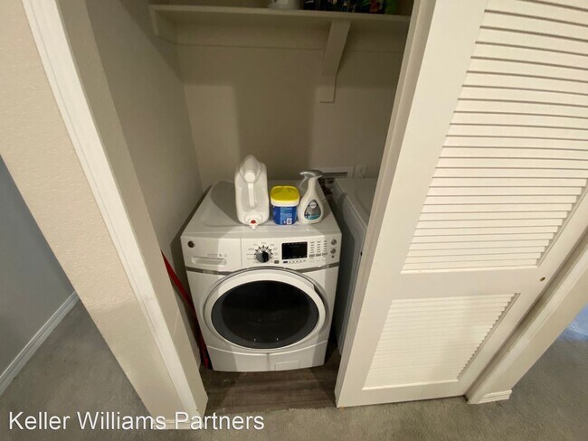 Building Photo - 4 br, 3 bath House - 4186 Orchid St