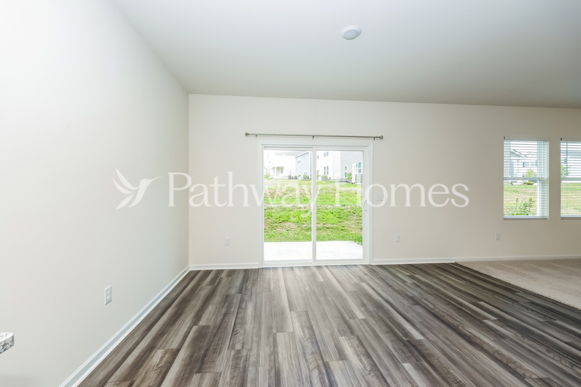 Building Photo - 1052 Large Poppy Dr