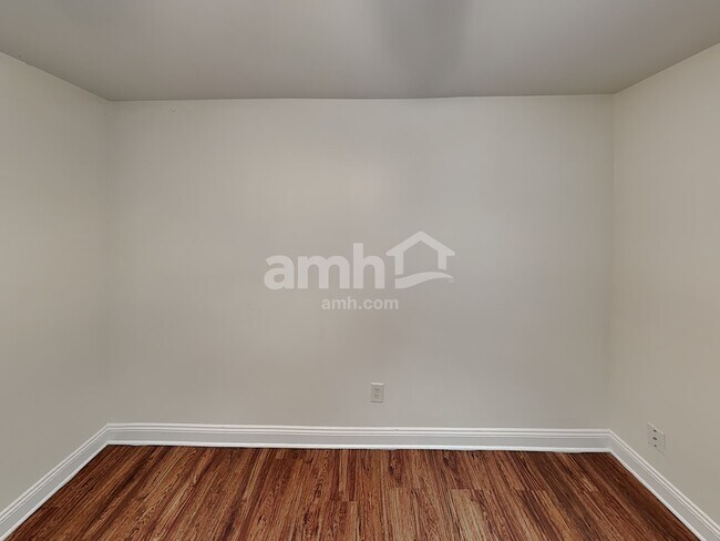 Building Photo - 12418 Winget Rd
