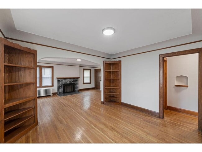 Primary Photo - 4253 N James Ave