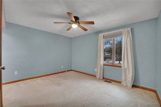 Building Photo - 36 Altair Dr