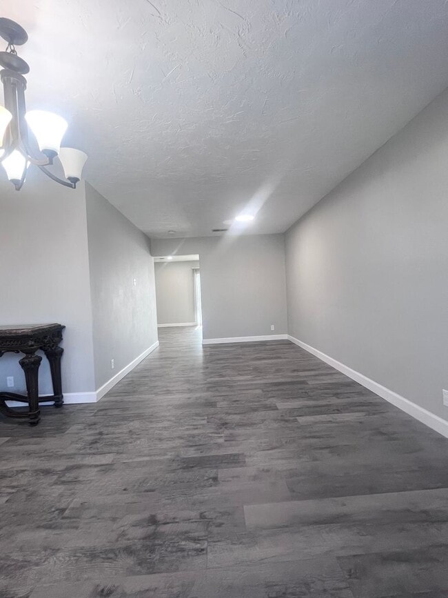 Building Photo - Fully Renovated 4 Bed / 2 Bath Home for Rent – South County (63125)