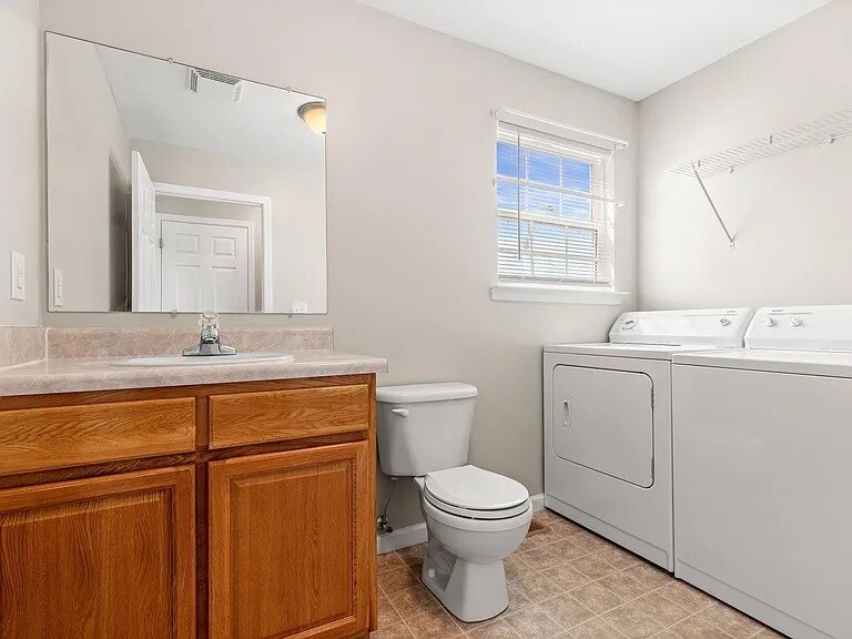 Building Photo - 614 N Highland Park Ave