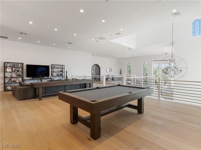 Building Photo - 190 Inveraray Ct