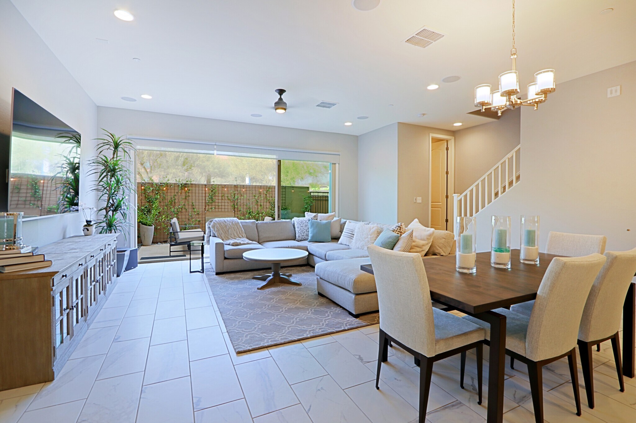 Building Photo - 7350 E Vista Bonita Dr