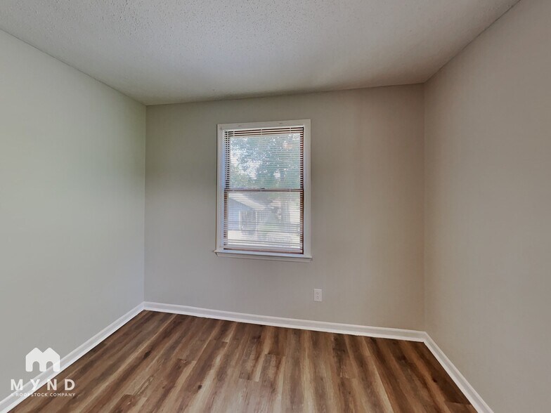 Building Photo - 4317 Freeport Dr