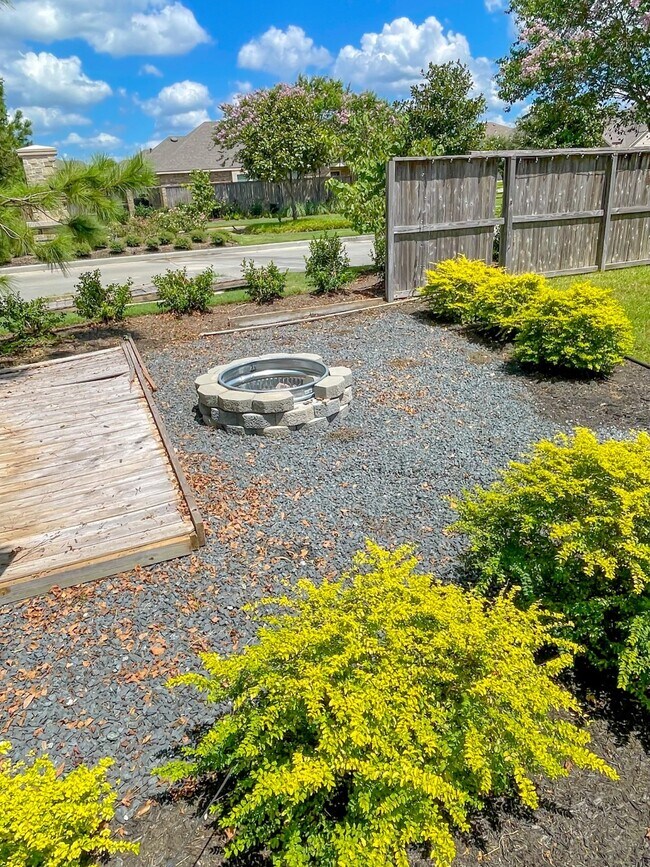 Building Photo - 21130 American Yellowwood Pl