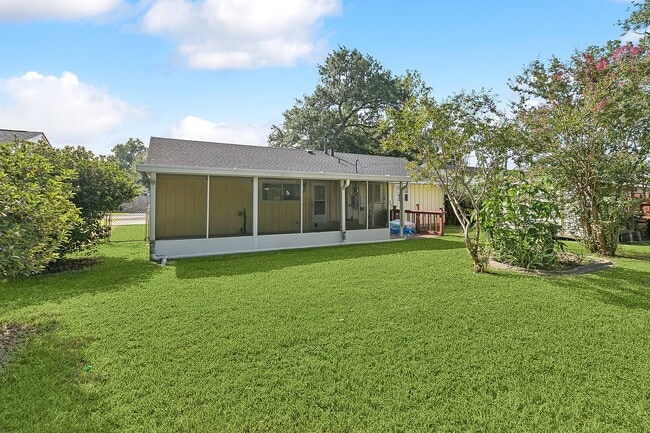 Building Photo - 309 W Tish Dr