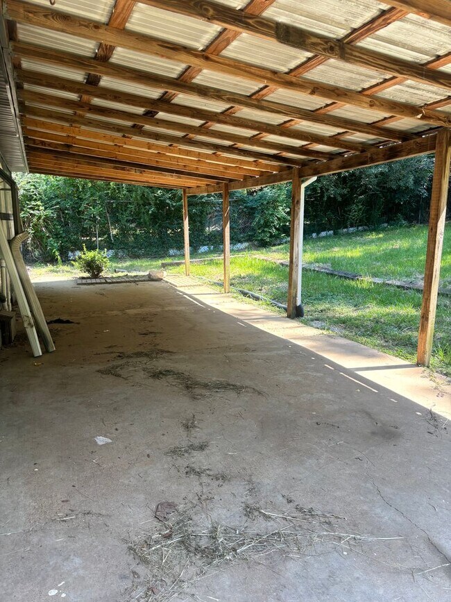 Building Photo - 2740 Teresa Dr