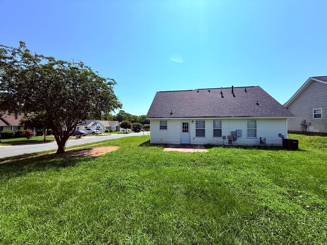Building Photo - 2339 Buttonbush Ct