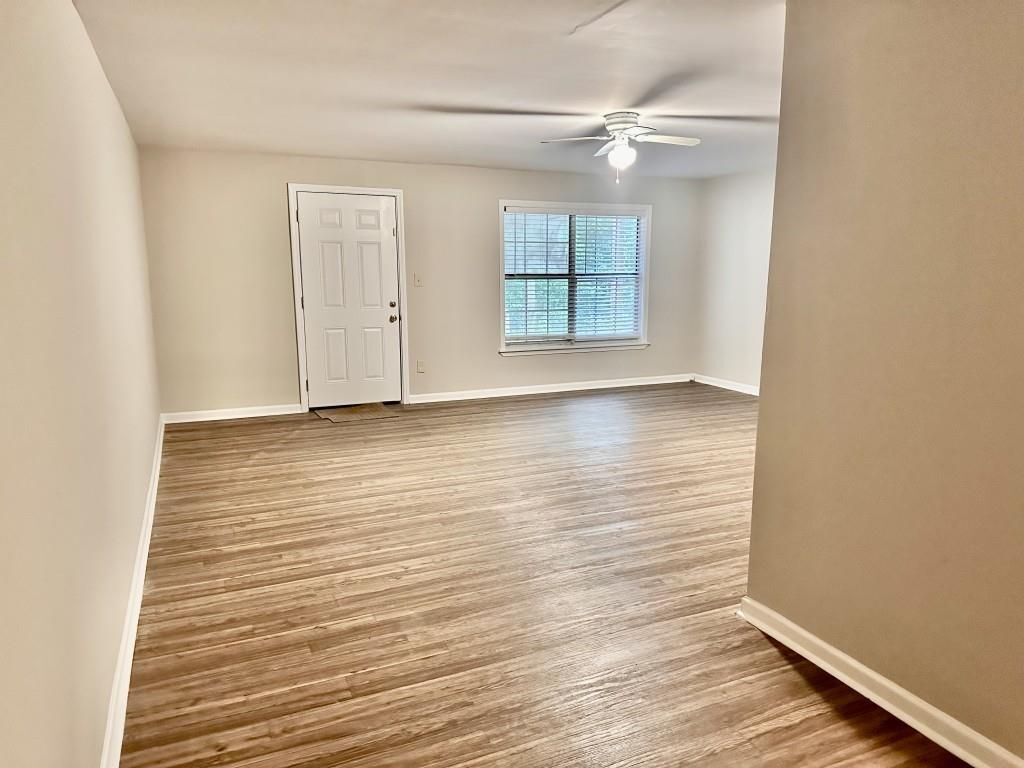 Building Photo - 2290 Fairways Ct