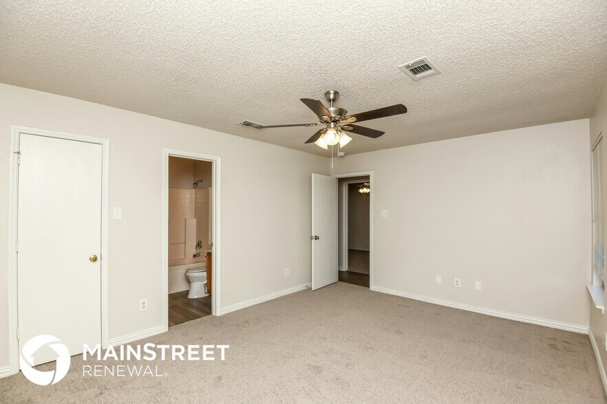 Building Photo - 5824 Heatherglen Terrace