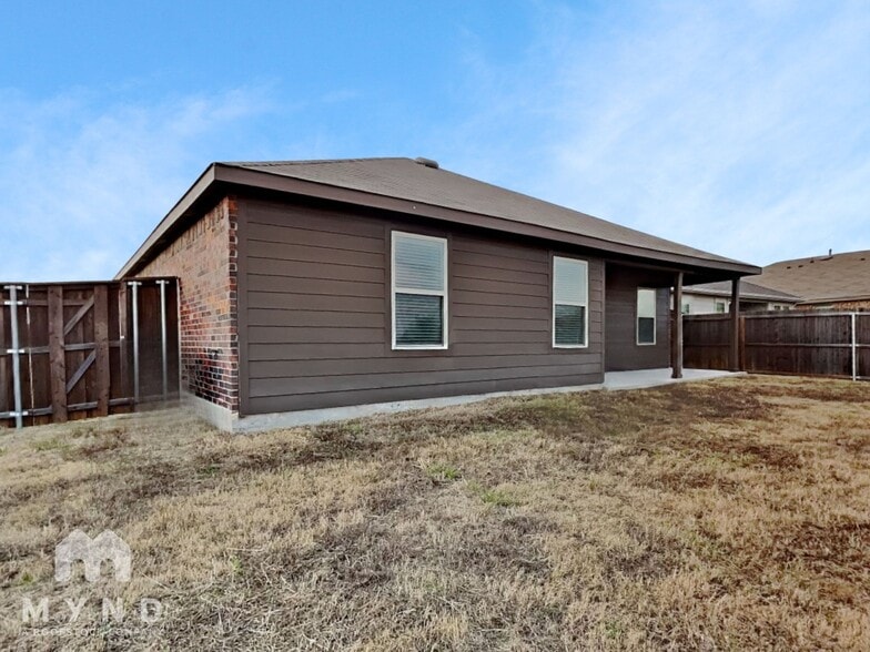 Building Photo - 4101 Black Canyon Dr
