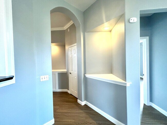 Building Photo - 3 bedroom 2 bath modern style home minutes from Centerton Main!!