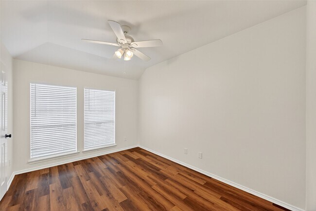 Building Photo - 4902 Lake Catherine Ct