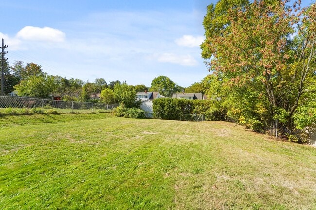 Building Photo - 116 Mary St