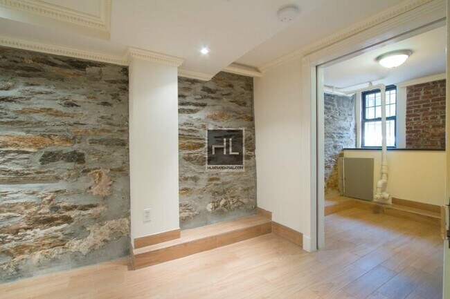 Building Photo - W 53RD ST.