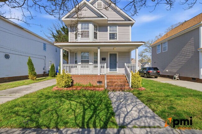 Building Photo - 3 BEDROOM 2.5 BATH WITH FENCED IN YARD AND DETACHED GARAGE FOR RENT IN NORFOLK!
