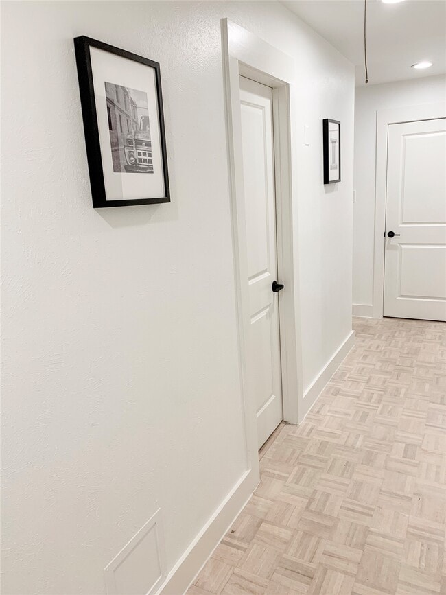 Building Photo - 5 Sandlily Ct