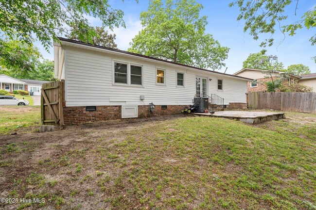 Building Photo - 5364 Silver Pine Dr