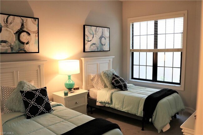 Building Photo - 8321 Venetian Pointe Dr