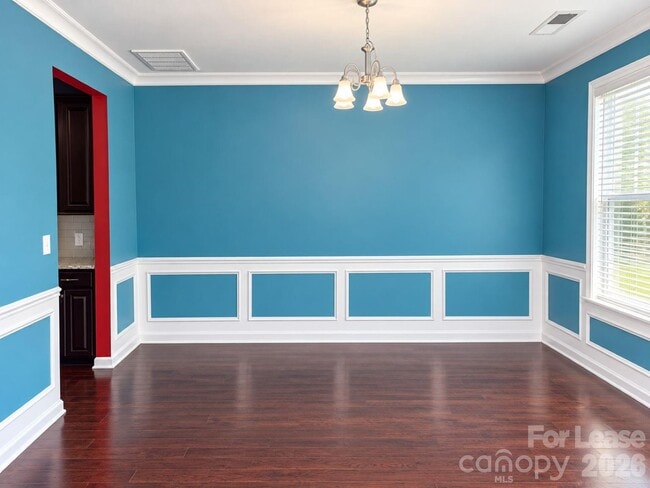 Building Photo - 2642 Treeline Dr