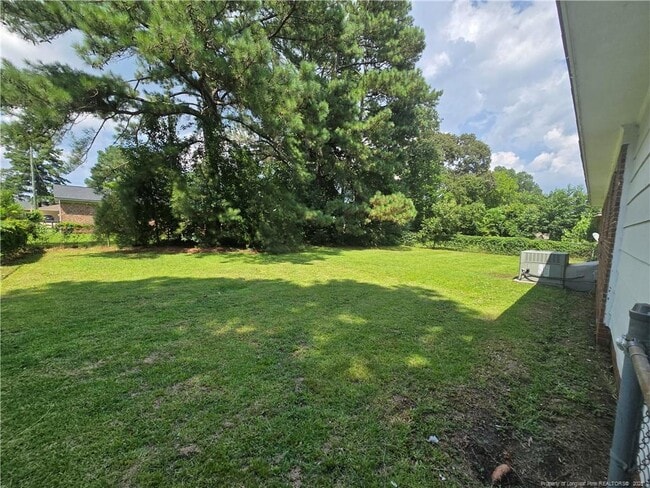 Building Photo - 303 Cartwright Dr
