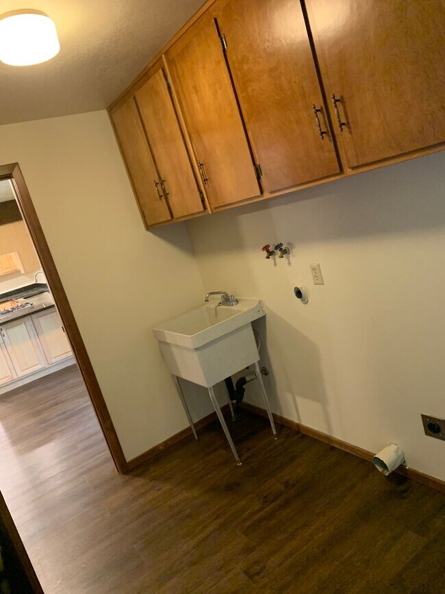 Building Photo - 3790 NW Wisteria Way