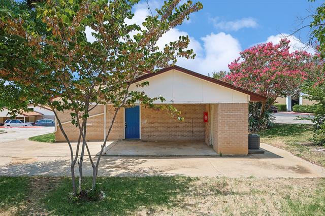 Building Photo - 2637 W Randol Mill Rd