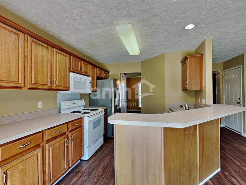 Building Photo - 1000 Brianne Ct