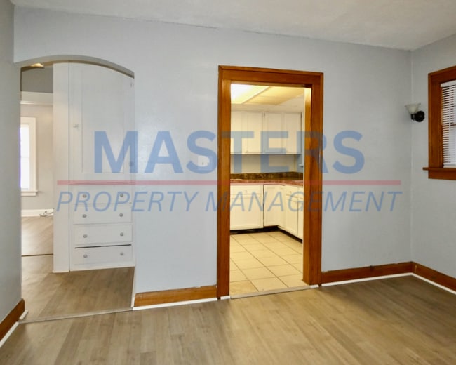 Building Photo - 1133 Parkside Blvd