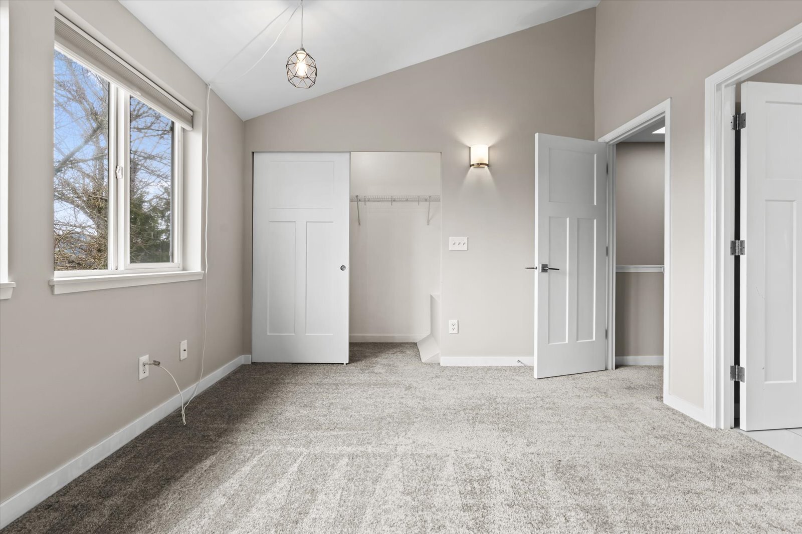 Building Photo - 501 23rd Ave S