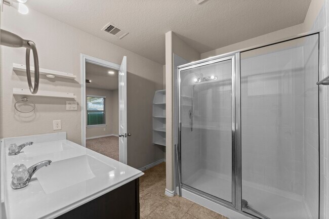 Building Photo - 18002 Sonora Brook Ln